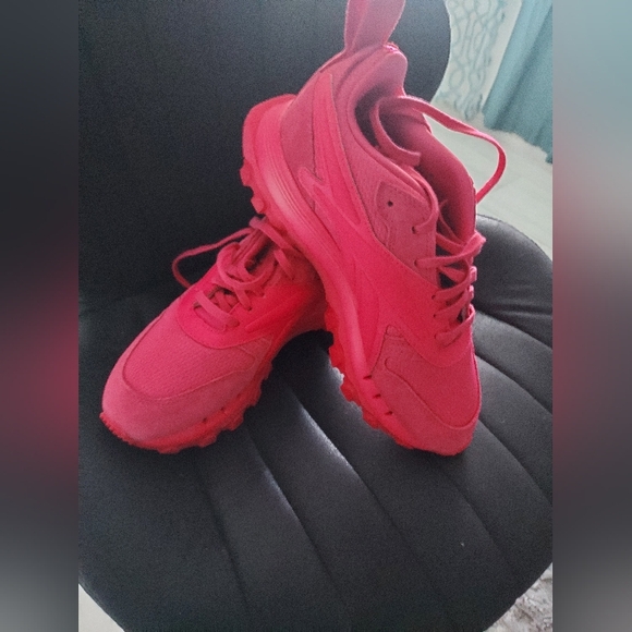 Used Cardi B Reebok - Picture 2 of 5